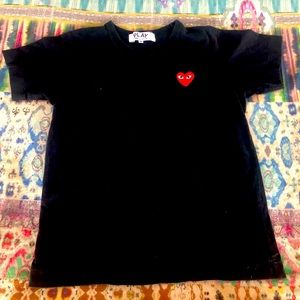 Comme des garçons PLAY black T-shirt with red heart logo